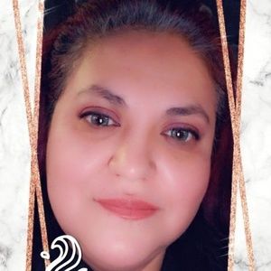 Meet your Posher, Leticia